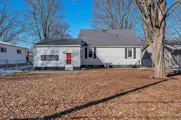 $174,900 | 1136 South Bartlett Street, Shawano, WI 54166