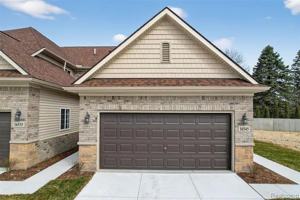 $345,000 | 16545 Savor Lane, Unit 28, Clinton Township, MI 48035