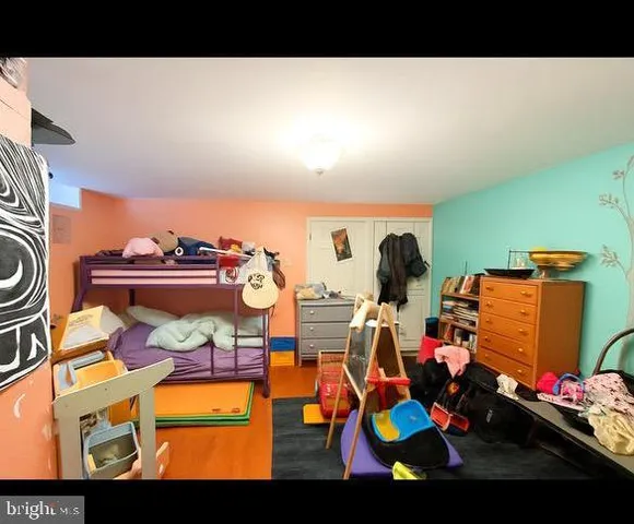 a view of an outdoor space