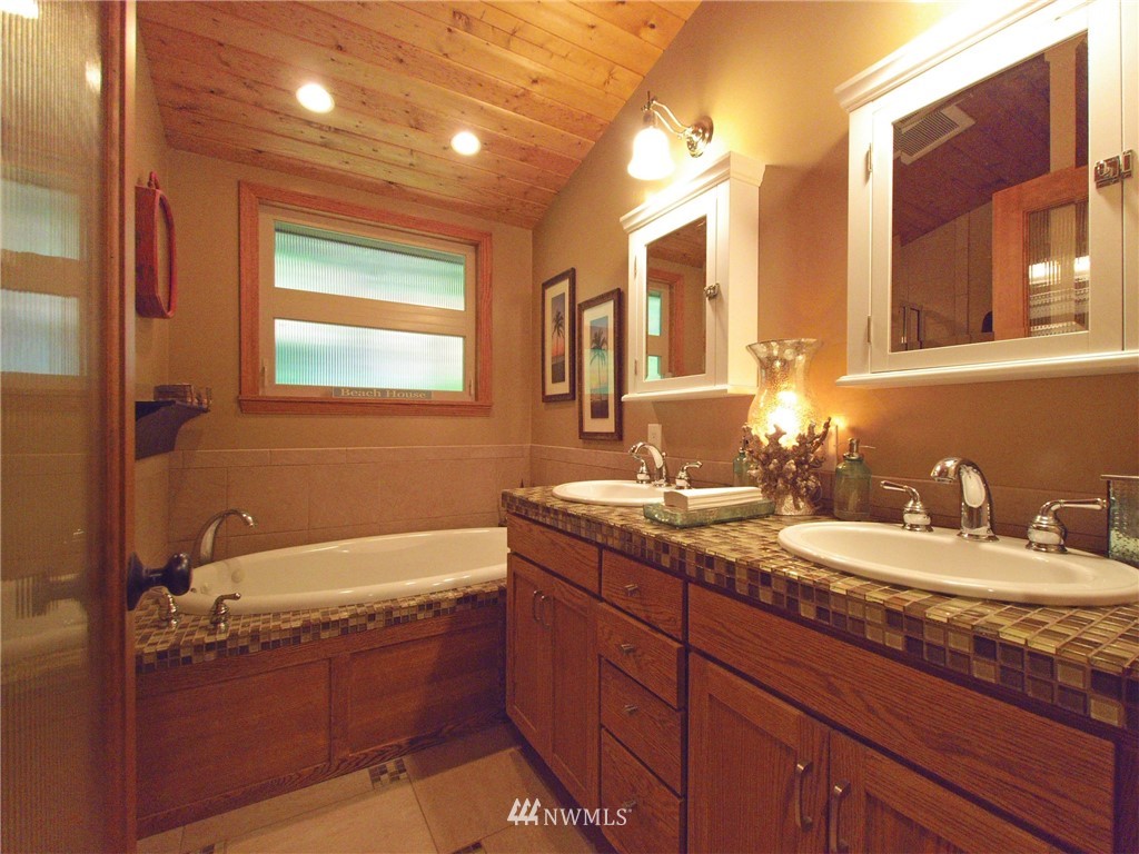 3133 Rocky Point Road Northwest Bremerton, WA 98312 - Photo 20 of 25 Gallery Image 20