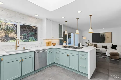 $2,995,000 | 5025 Paradise Drive, Tiburon, CA 94920