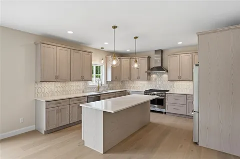 $1,200,000 | 413 New River Road, Lincoln, RI 02838