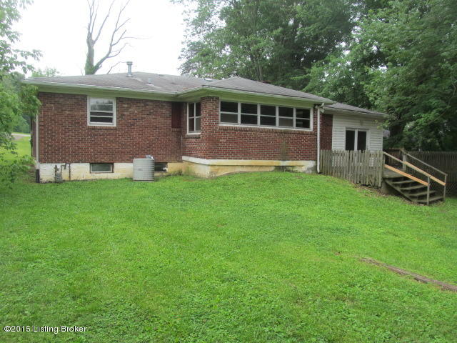 2703 Granger Road Fairdale, KY 40118 - Photo 3 of 14 IMG_4977