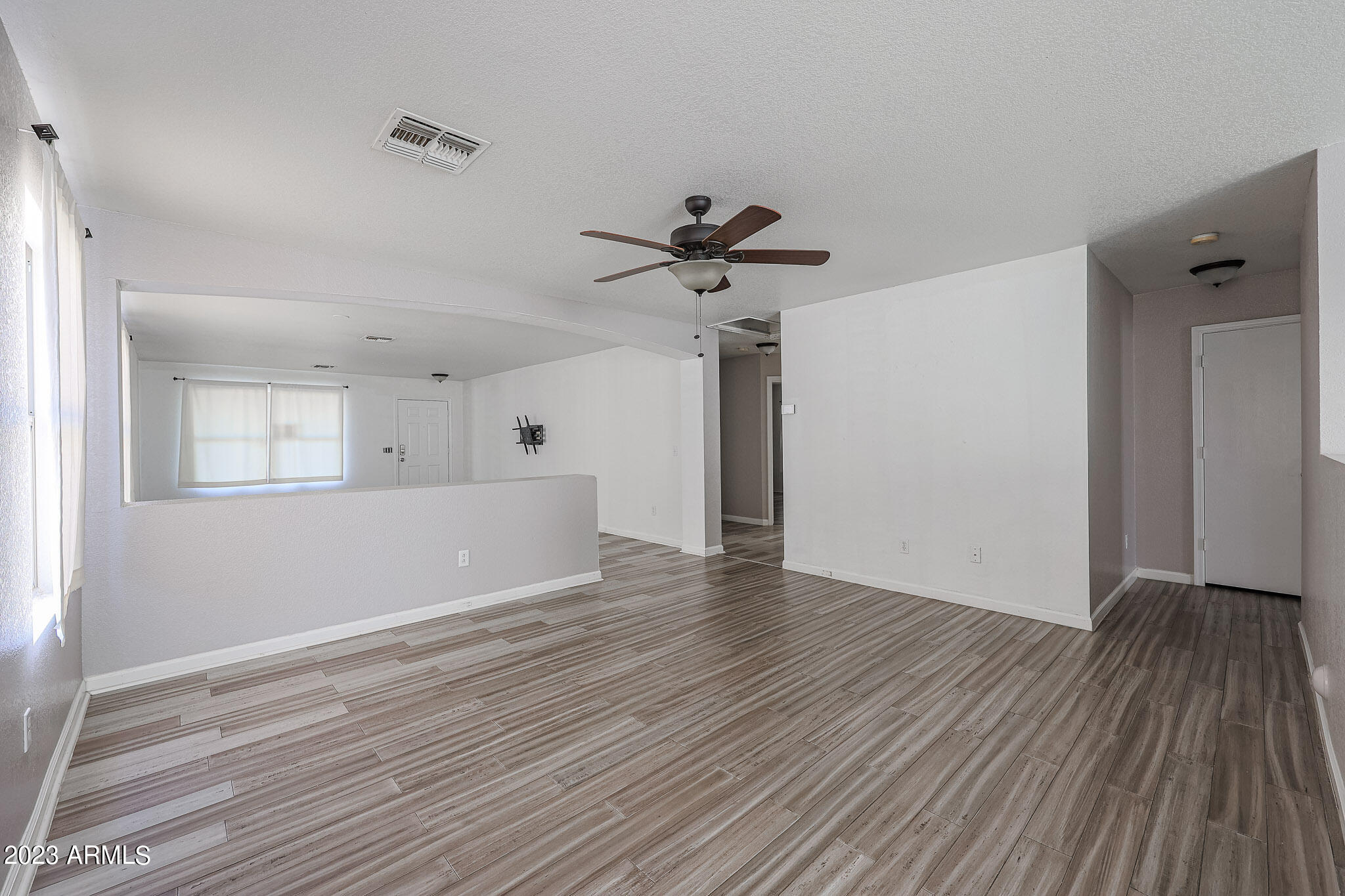 2437 West Romley Road Phoenix, AZ 85041 - Photo 6 of 17 Dining Area