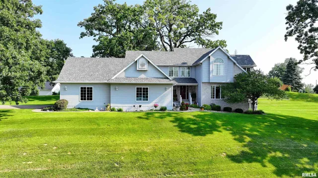 $475,000 | 582 Breezy Point Drive, Clinton, IA 52732
