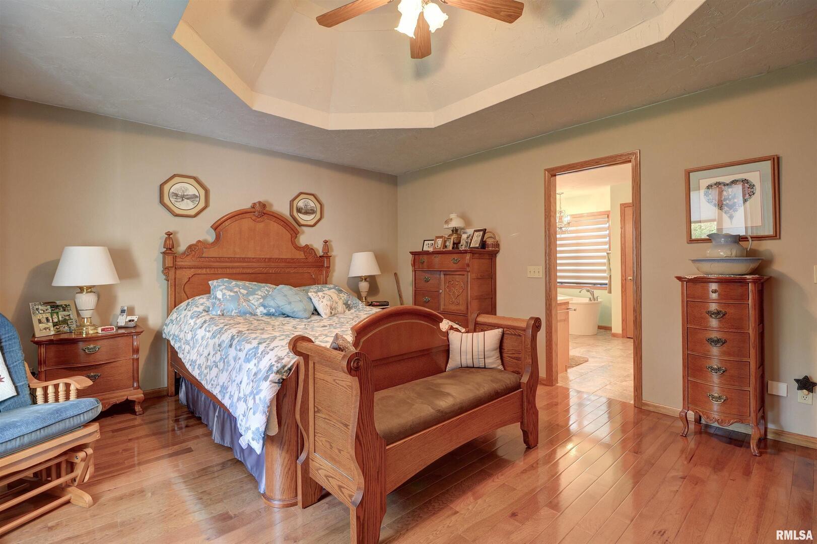 582 Breezy Point Drive Clinton, IA 52732 - Photo 21 of 38