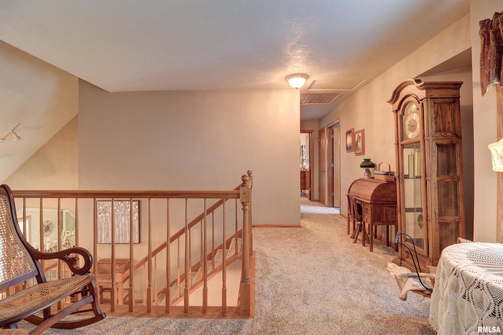 582 Breezy Point Drive Clinton, IA 52732 - Photo 25 of 38