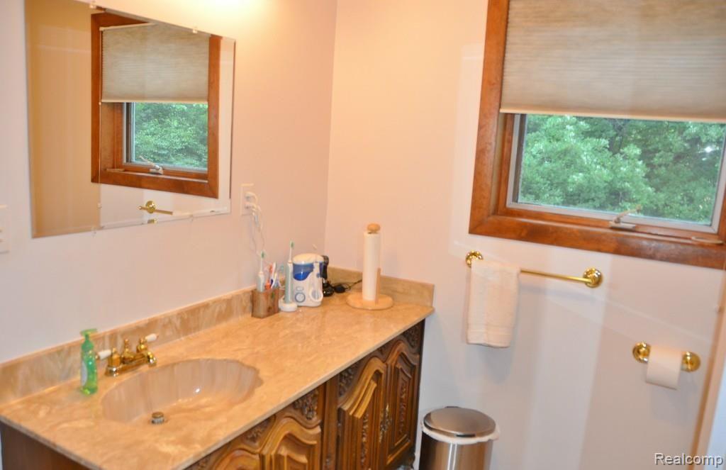 22101 Meridian Road Grosse Ile, MI 48138 - Photo 40 of 52 DSC_2189.jpg