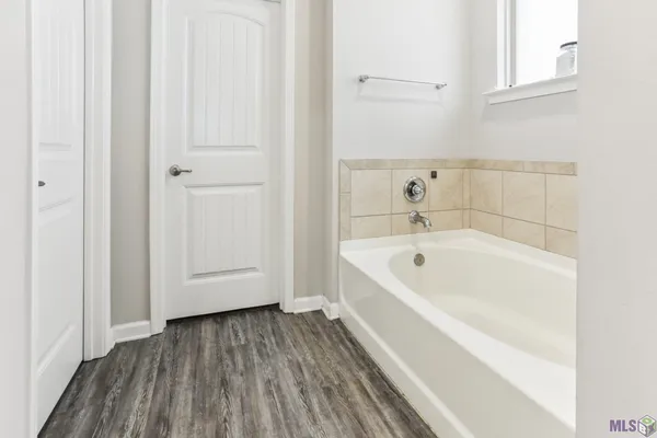 $2,500 | 6714 Tiger Pointe Drive, Baton Rouge, LA 70817