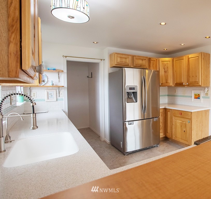1124 Shore Drive Bremerton, WA 98310 - Photo 14 of 29