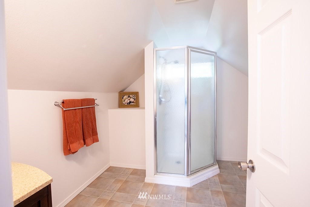 1124 Shore Drive Bremerton, WA 98310 - Photo 20 of 29