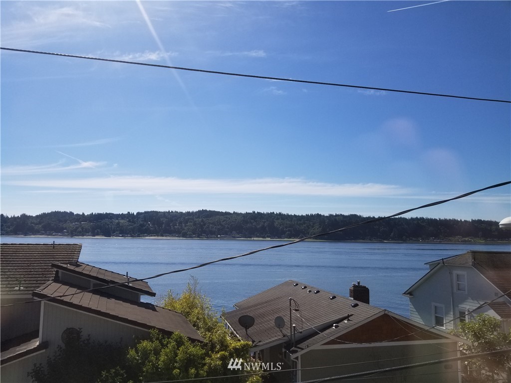 1124 Shore Drive Bremerton, WA 98310 - Photo 3 of 29