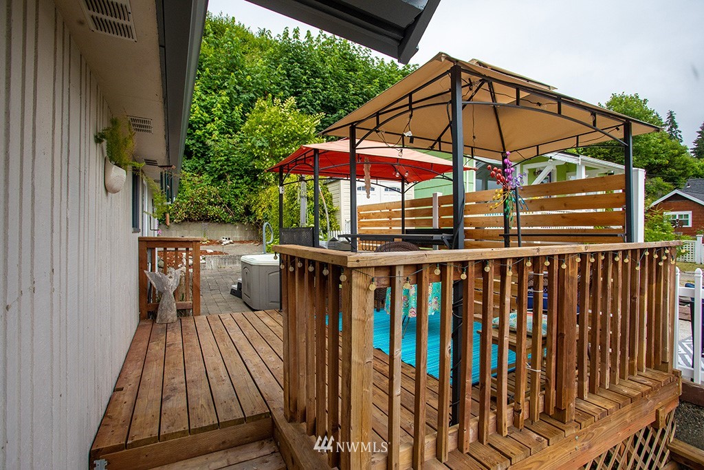 1124 Shore Drive Bremerton, WA 98310 - Photo 7 of 29