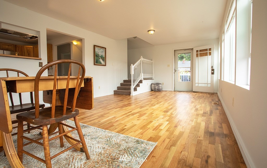 1124 Shore Drive Bremerton, WA 98310 - Photo 8 of 29