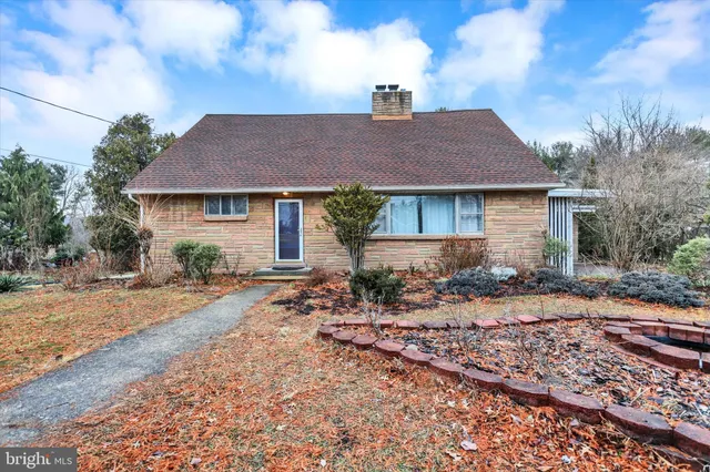 $275,000 | 5020 Sunset Drive, Harrisburg, PA 17112