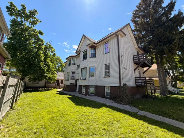 $495,000 | 1533 Winslow Street, Racine, WI 53404