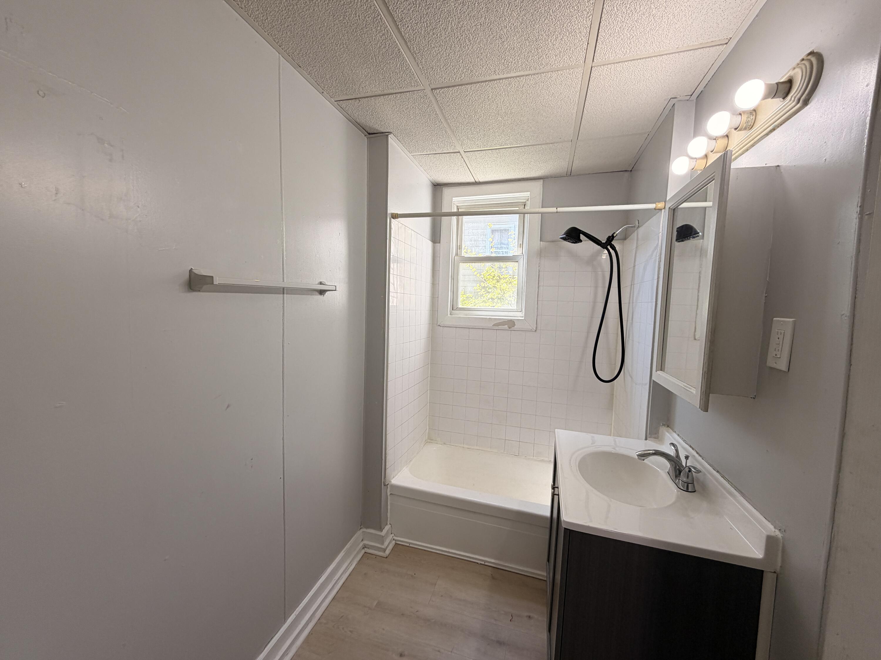 1533 Winslow Street Racine, WI 53404 - Photo 14 of 35 Unit #1 - Bathroom