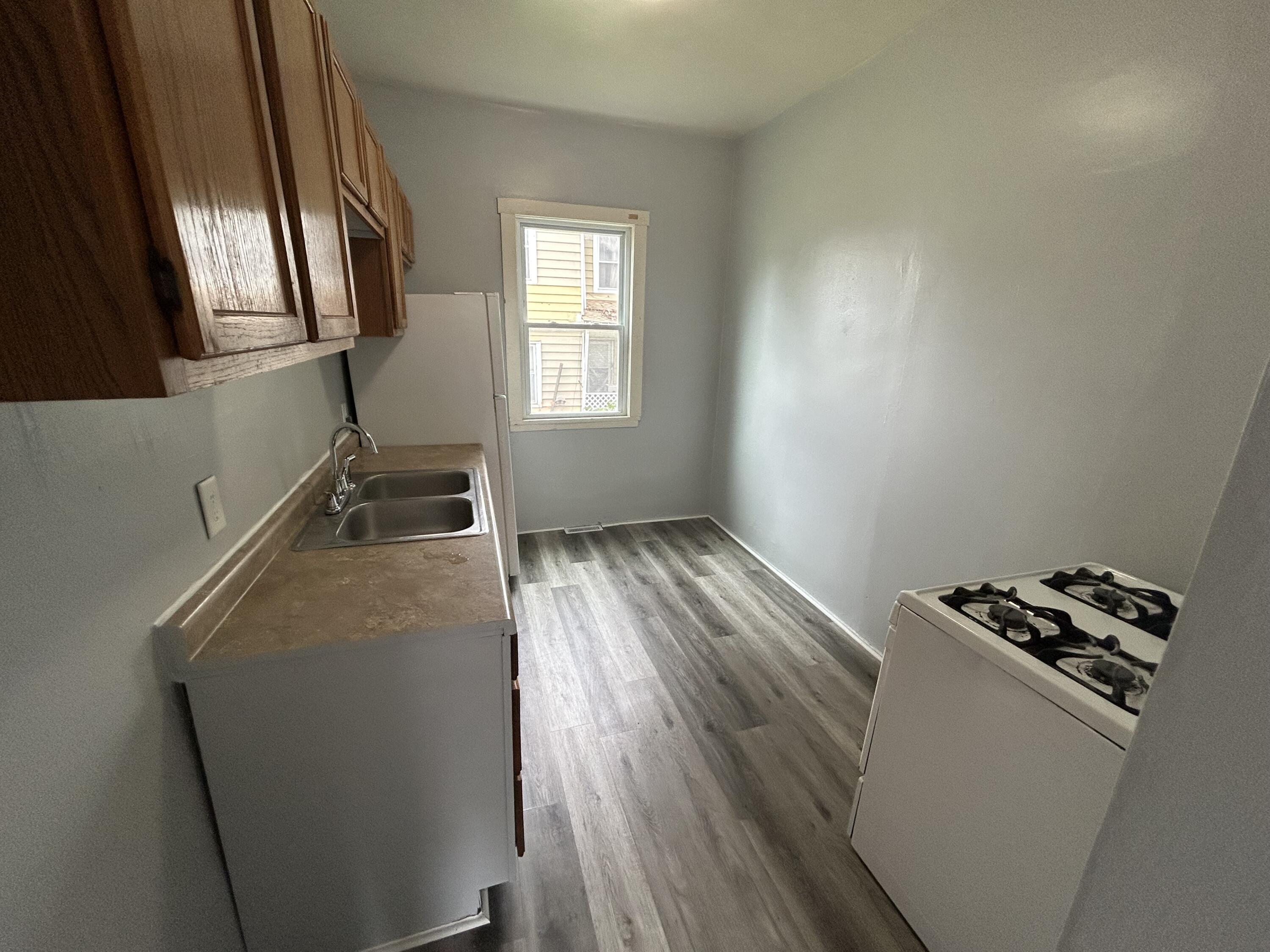 1533 Winslow Street Racine, WI 53404 - Photo 18 of 35 Unit #2 - Kitchen