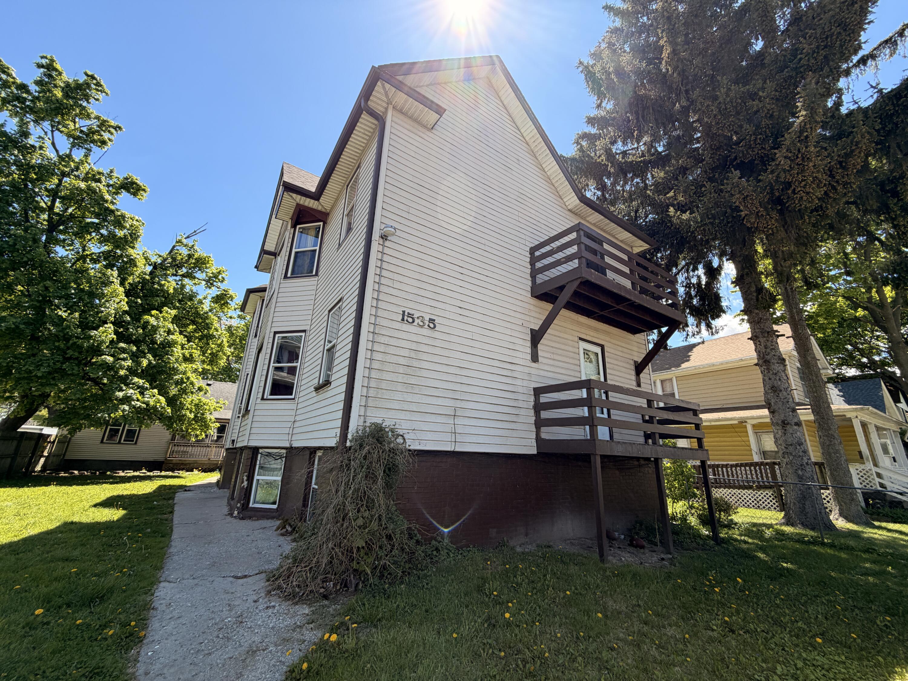 1533 Winslow Street Racine, WI 53404 - Photo 2 of 35 5 Unit Building
