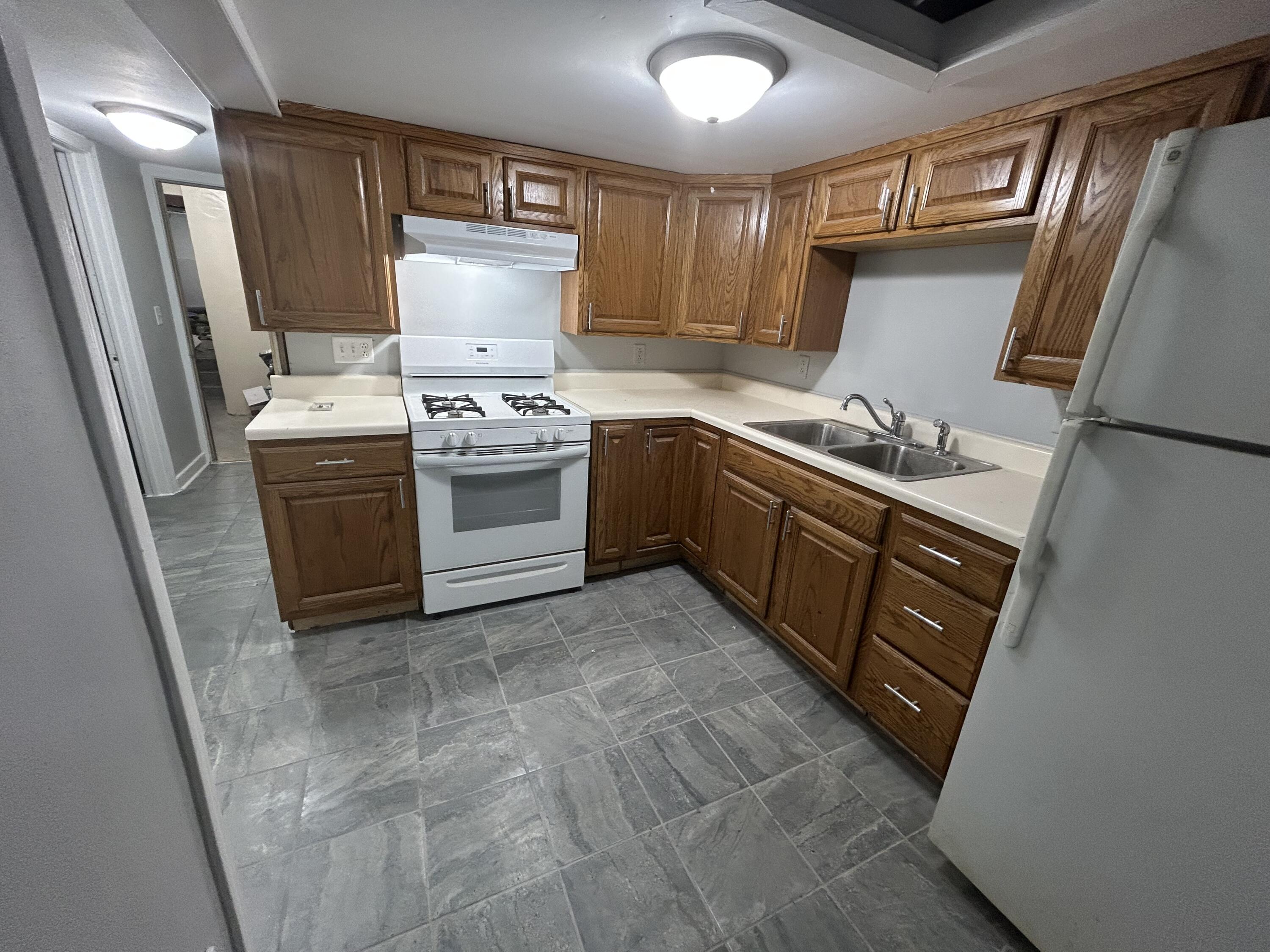 1533 Winslow Street Racine, WI 53404 - Photo 31 of 35 Unit #5 - Kitchen