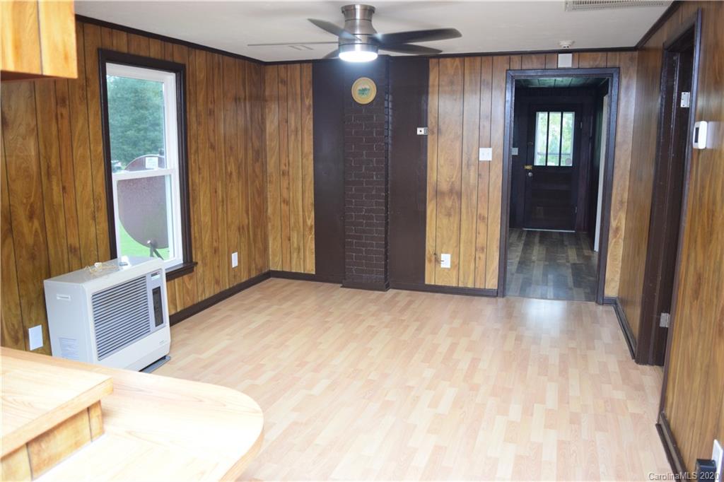4159 Old Shelby Road Hickory, NC 28602 - Photo 12 of 30 Gallery Image 12