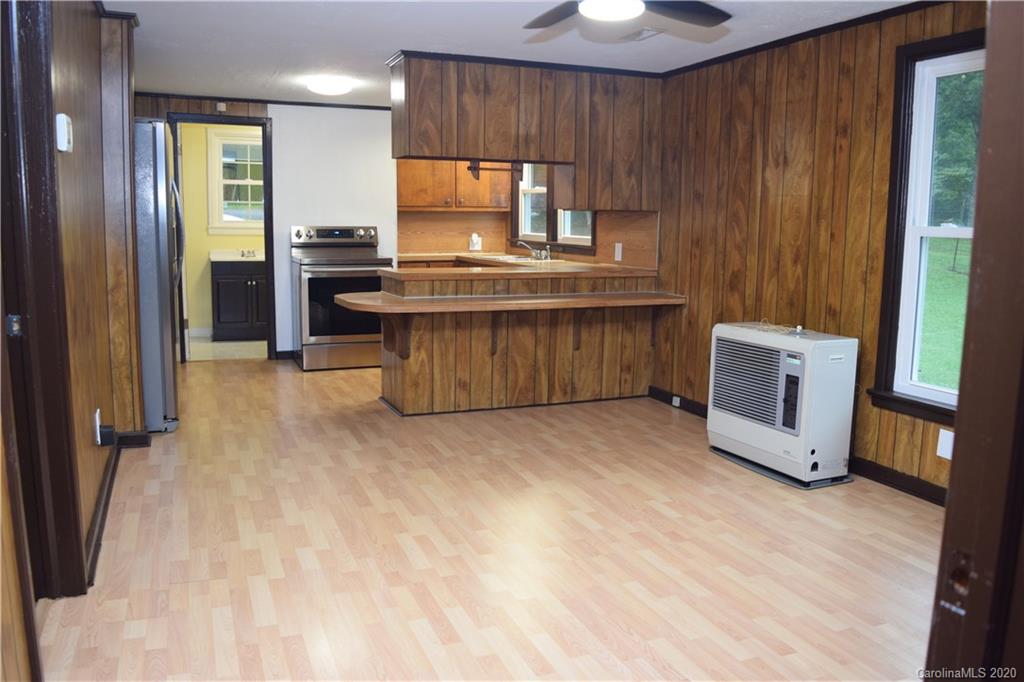 4159 Old Shelby Road Hickory, NC 28602 - Photo 13 of 30 Gallery Image 13