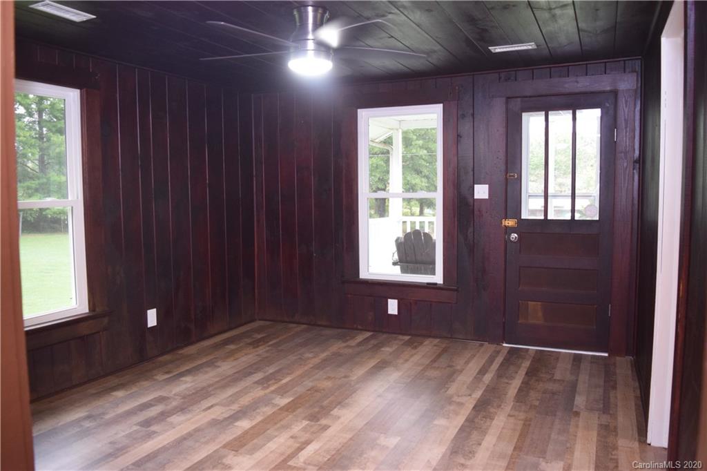 4159 Old Shelby Road Hickory, NC 28602 - Photo 16 of 30 Gallery Image 16