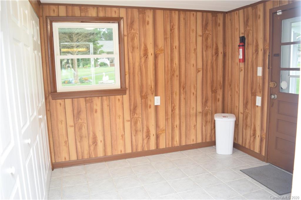 4159 Old Shelby Road Hickory, NC 28602 - Photo 8 of 30 Gallery Image 8