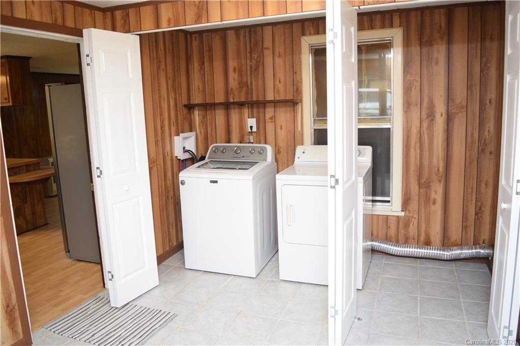 4159 Old Shelby Road Hickory, NC 28602 - Photo 9 of 30 Gallery Image 9