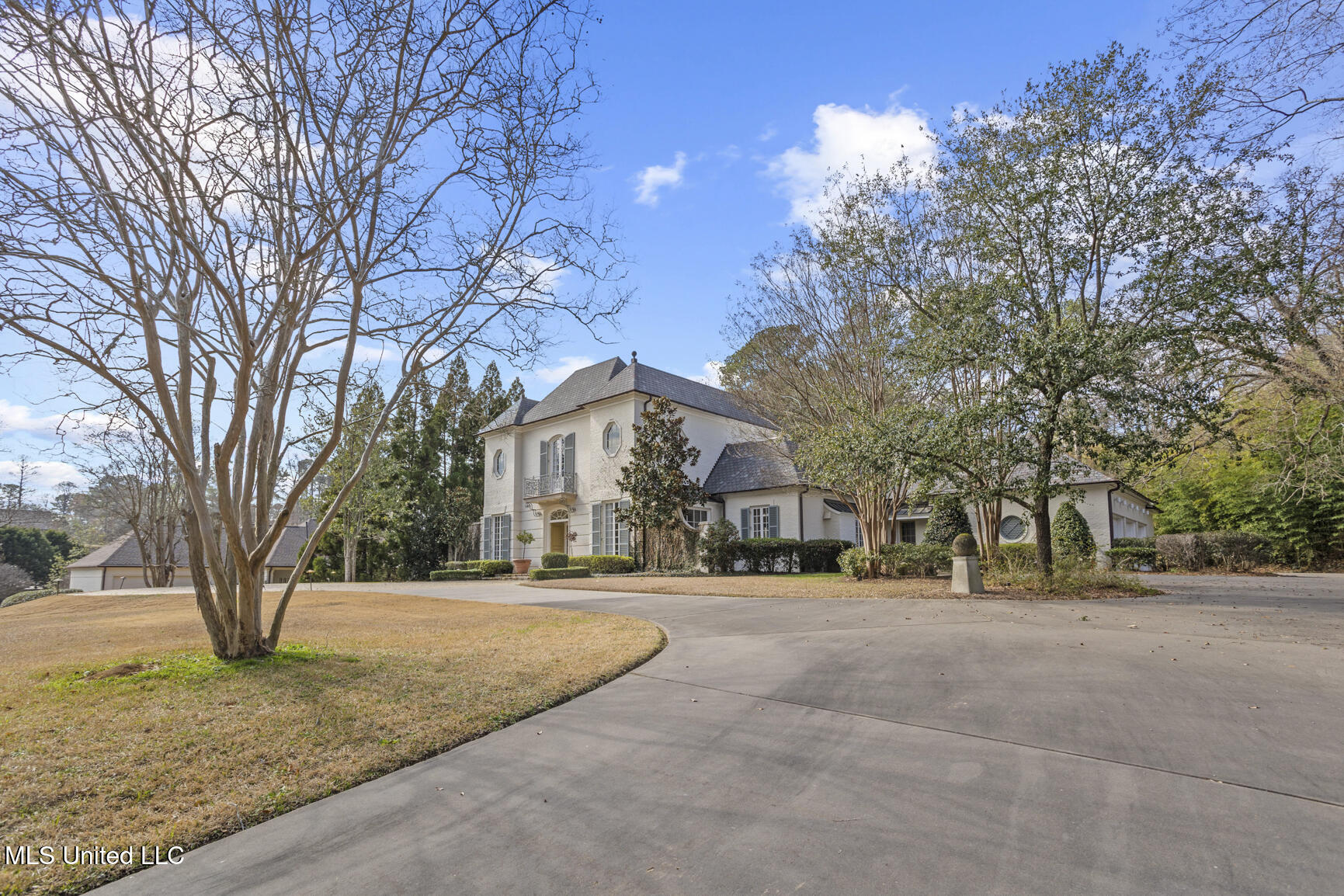 106 Meadowbrook North