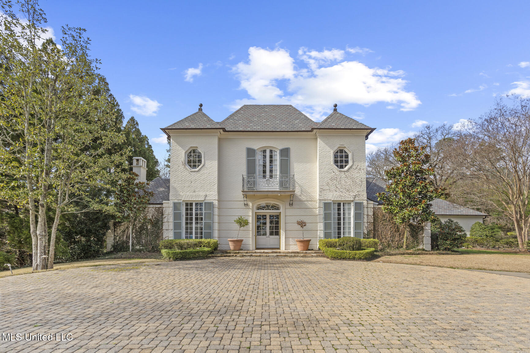 106 Meadowbrook North Jackson, MS 39211 - Photo 3 of 71 106 Meadowbrook North