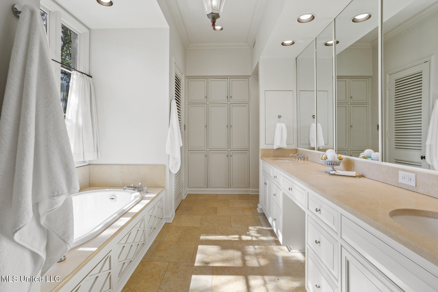 106 Meadowbrook North Jackson, MS 39211 - Photo 36 of 71 106 Meadowbrook North