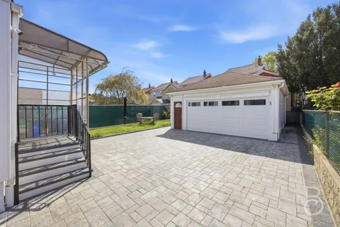 $1,499,000 | 88-38 78th Avenue | Glendale