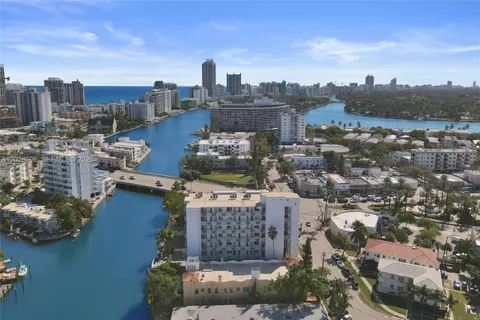 $249,000 | 7133 Bay Drive, Unit 305, Miami Beach, FL 33141