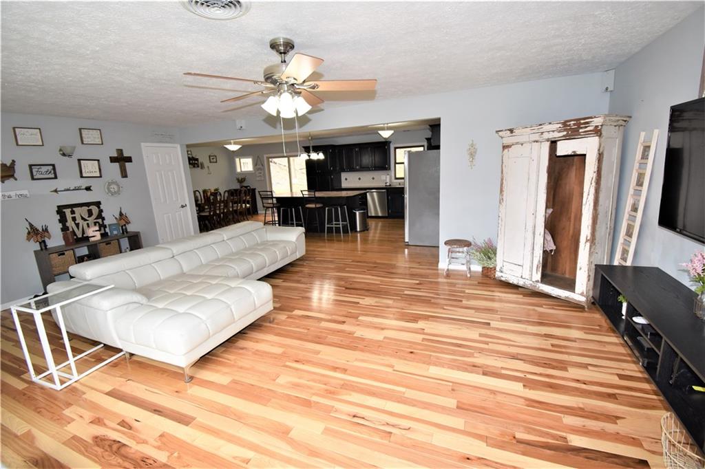 4589 Jordan Road Martinsville, IN 46151 - Photo 9 of 48 Gallery Image 9