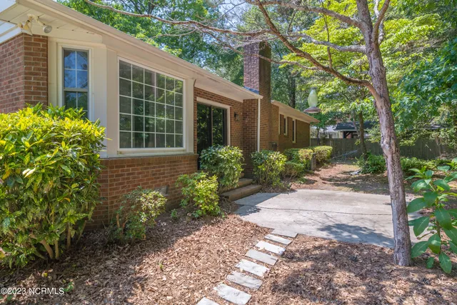 $2,450 | 205 Cherrywood Drive, Greenville, NC 27858