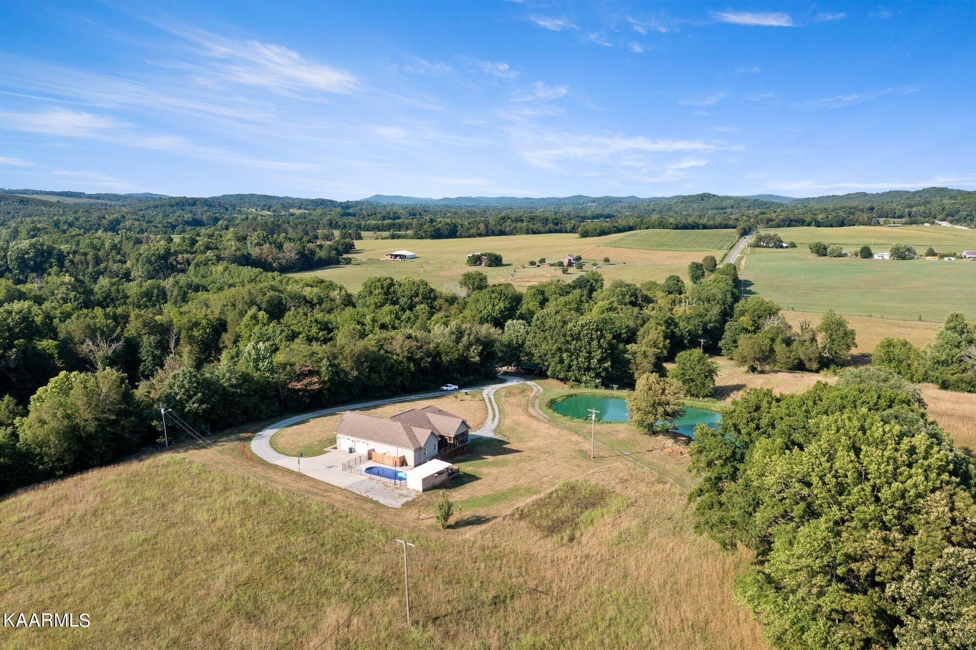 1310 Centerpoint Road Decatur, TN 37322 - Photo 9 of 48 Gallery Image 9