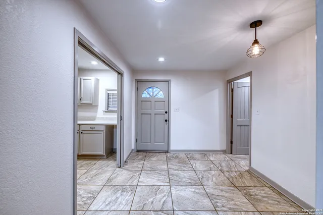 $179,000 | 214 West Frio Street, Uvalde, TX 78801