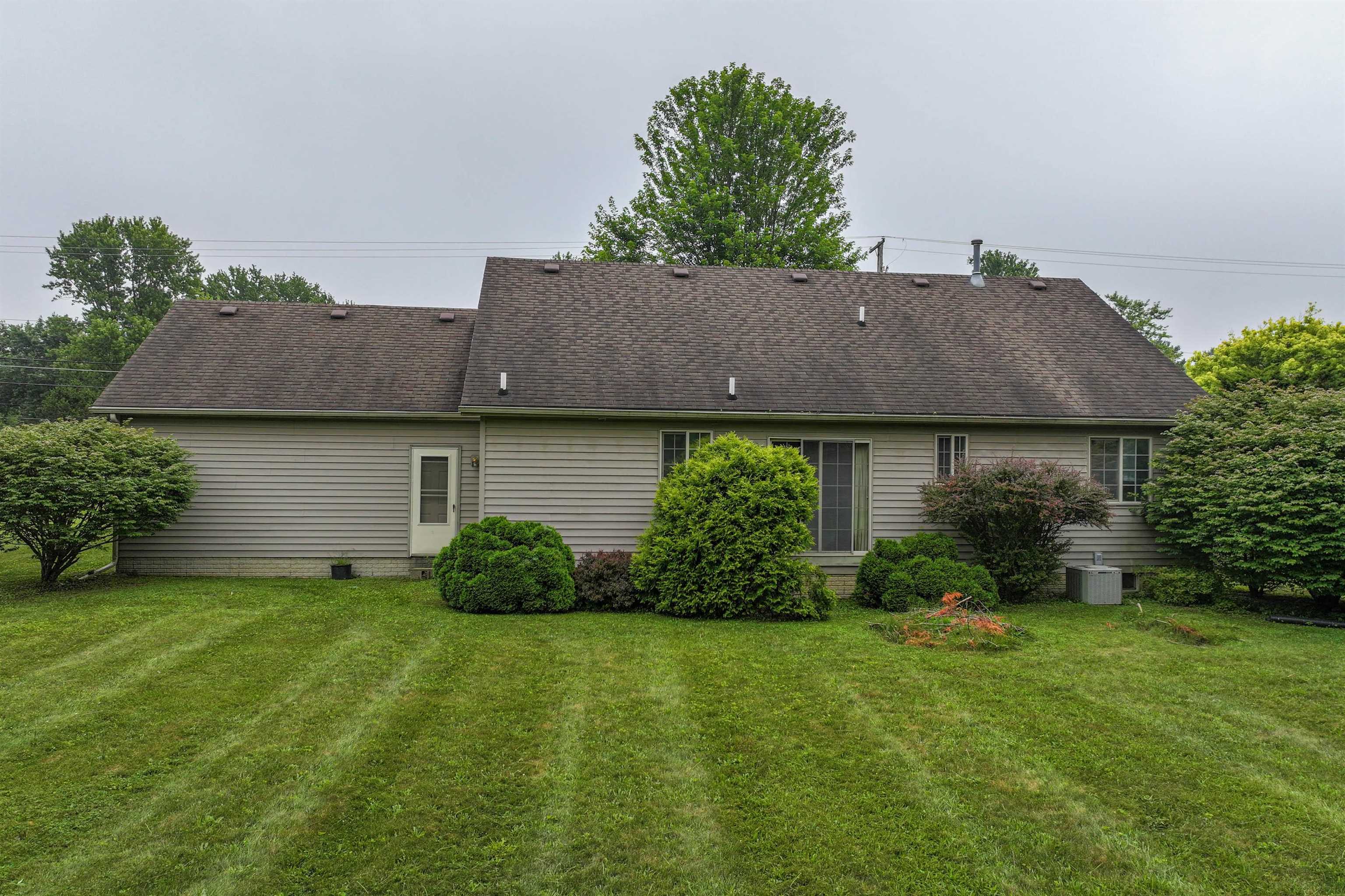 1316 Seymour Road Flint, MI 48532 - Photo 18 of 22 50181539-9212f782-313d-4043-a5e1-dfef0dc7d2ca.JPG