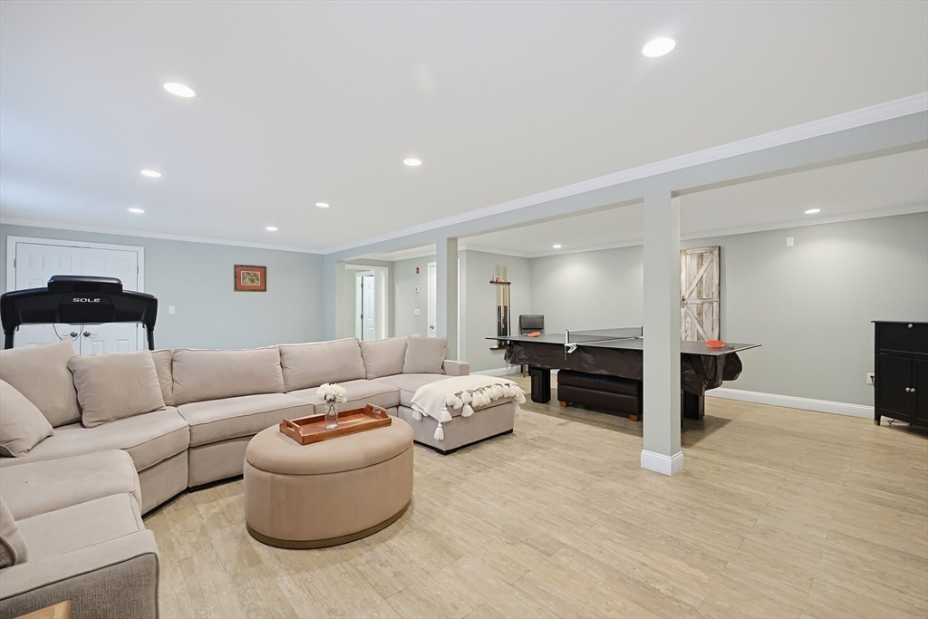 16 Mansion Road Wakefield, MA 01880 - Photo 39 of 42
