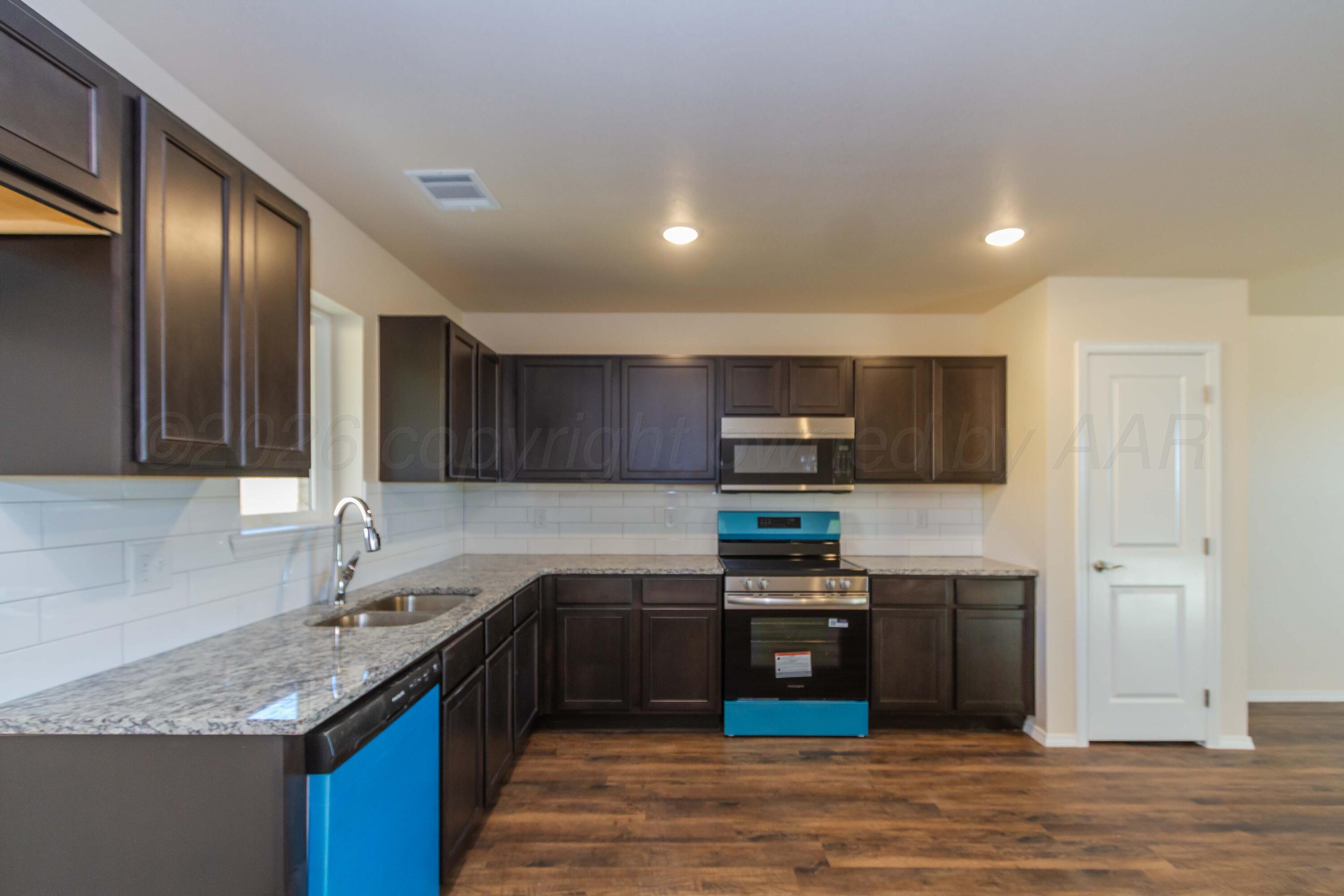 4303 Sunset Street Amarillo, TX 79118 - Photo 8 of 27 STOCK PHOKITCHEN