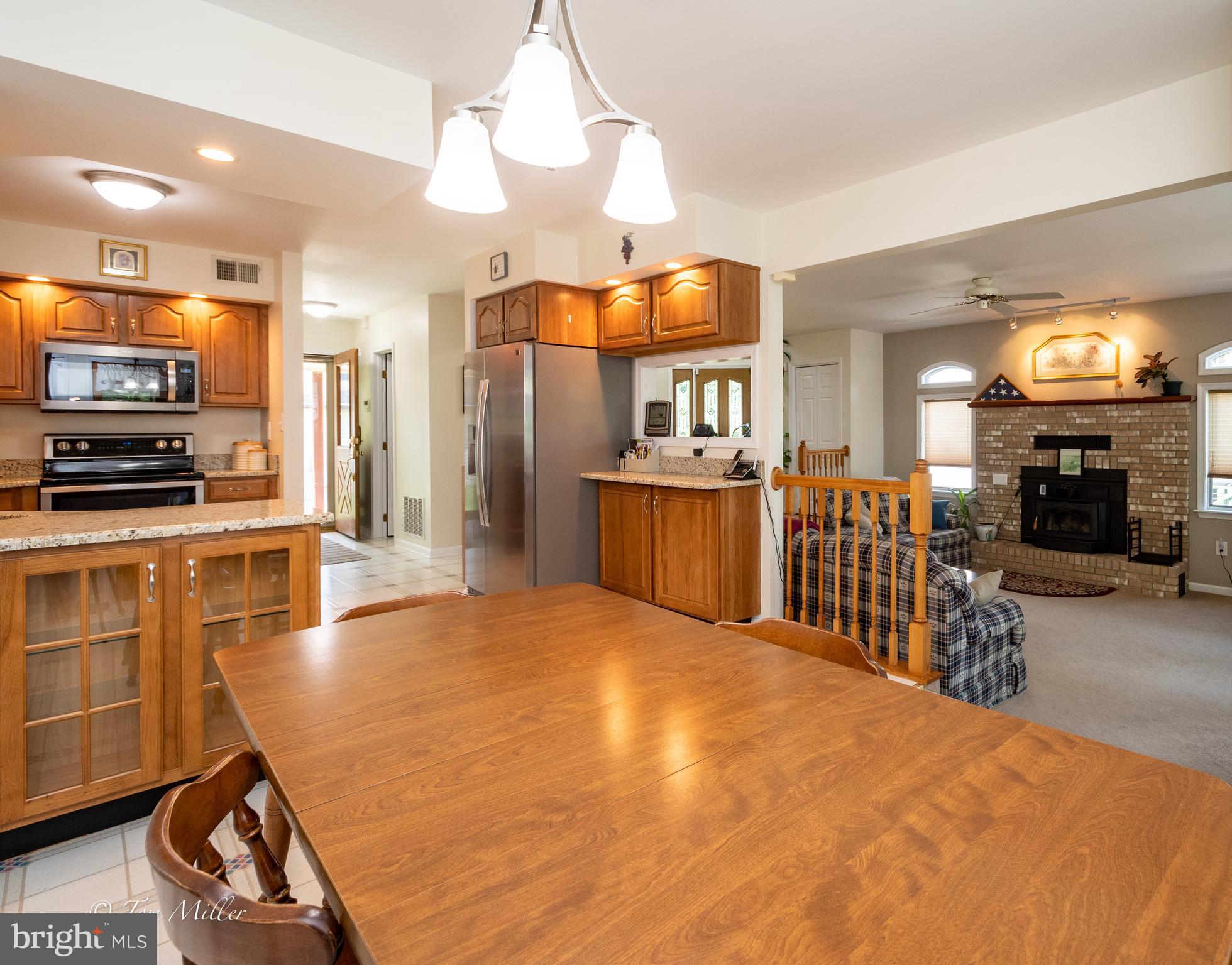 813 Cedar Grove Road Baltimore, MD 21221 - Photo 12 of 65 Dining area adjoins the Kitchen