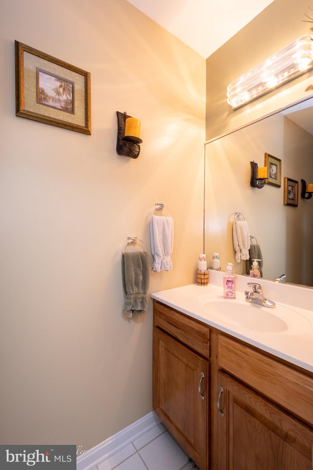 813 Cedar Grove Road Baltimore, MD 21221 - Photo 18 of 65 1st Level Powder Room