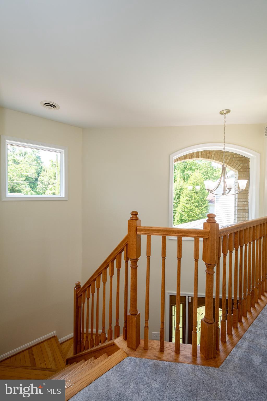 813 Cedar Grove Road Baltimore, MD 21221 - Photo 20 of 65 Upper level Landing