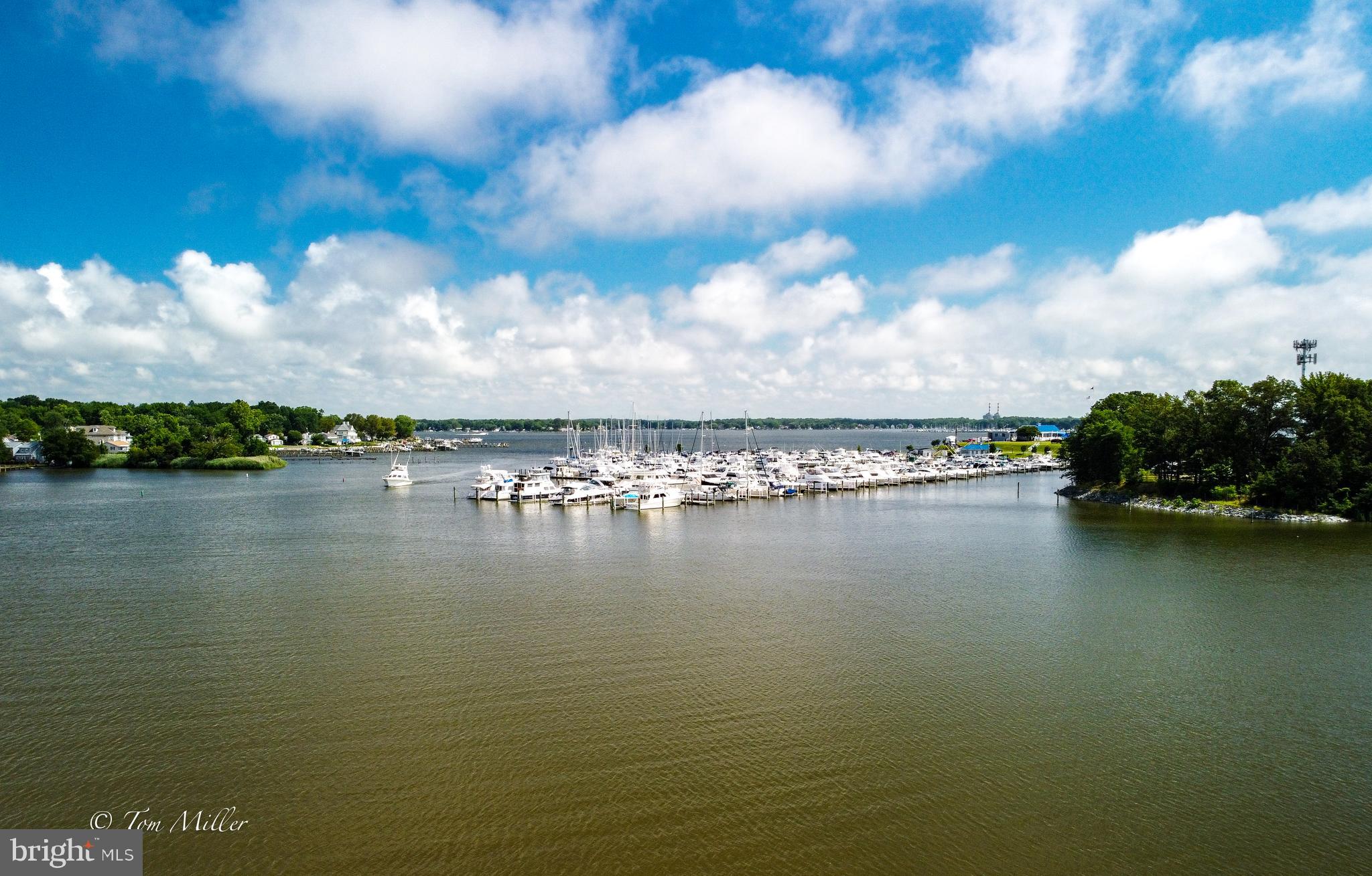 813 Cedar Grove Road Baltimore, MD 21221 - Photo 51 of 65 Open waters to Middle River-Bay & H/M Island