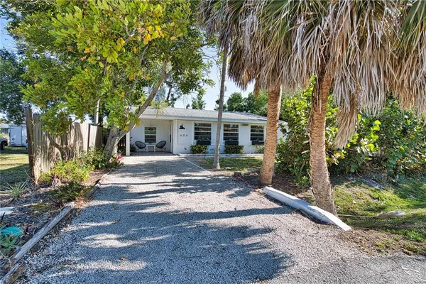 $3,500 | 650 Edwards Street, Englewood, FL 34223