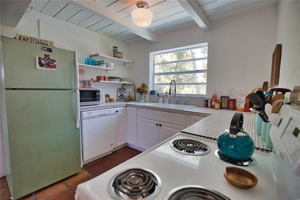 650 Edwards Street Englewood, FL 34223 - Photo 12 of 54