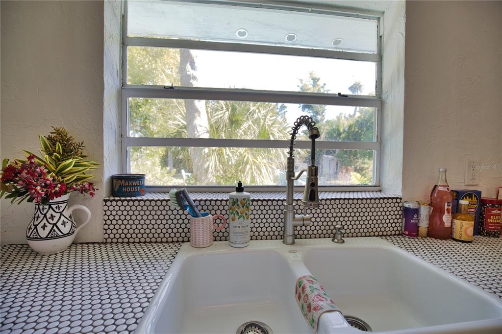 650 Edwards Street Englewood, FL 34223 - Photo 14 of 54