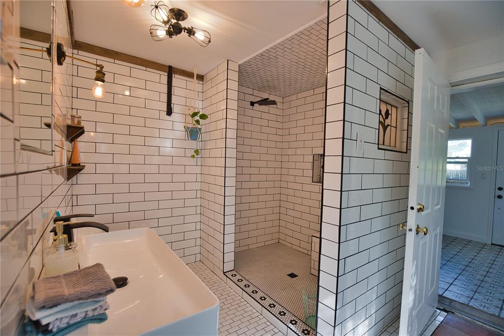 650 Edwards Street Englewood, FL 34223 - Photo 34 of 54