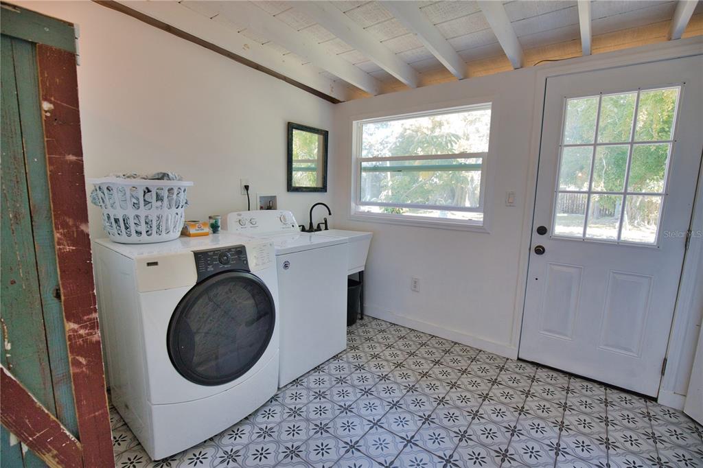 650 Edwards Street Englewood, FL 34223 - Photo 37 of 54
